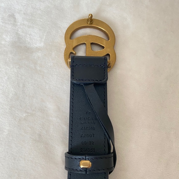 Gucci double G logo leather belt new.